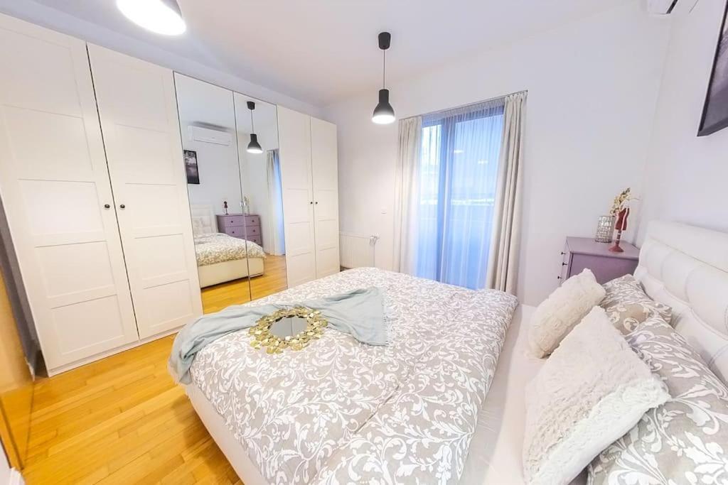 Old Town Spacious Apartment Βουκουρέστι Εξωτερικό φωτογραφία