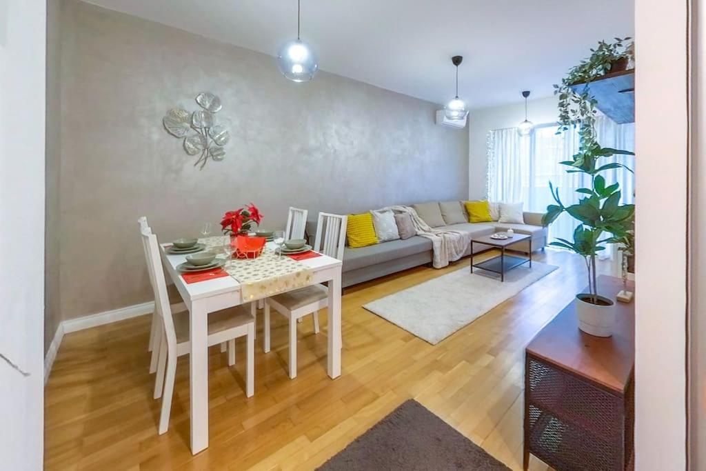 Old Town Spacious Apartment Βουκουρέστι Εξωτερικό φωτογραφία