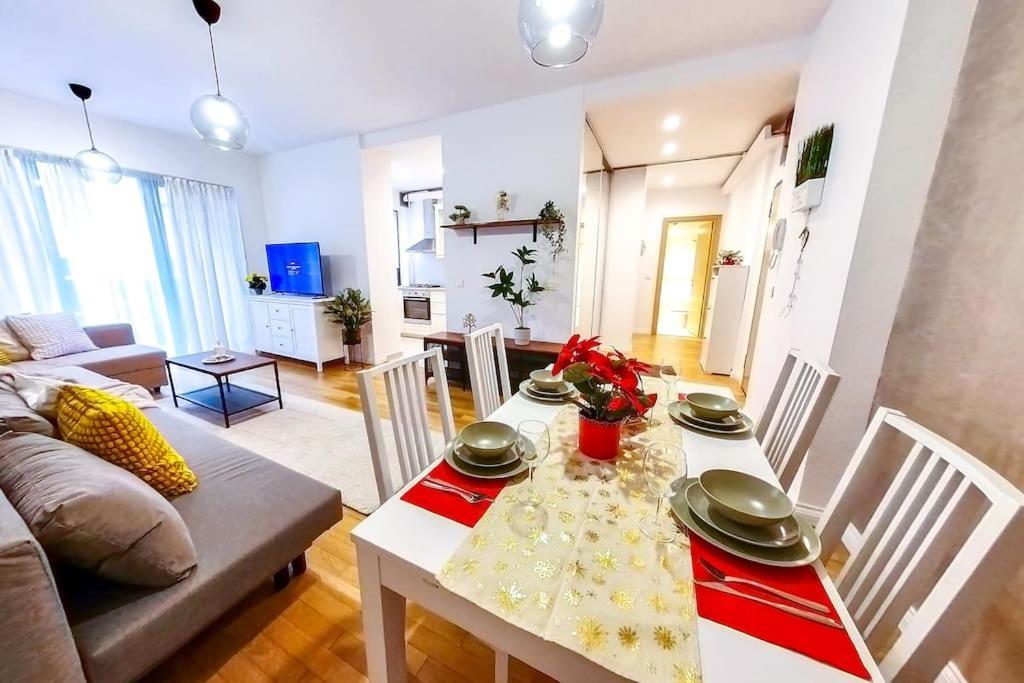Old Town Spacious Apartment Βουκουρέστι Εξωτερικό φωτογραφία